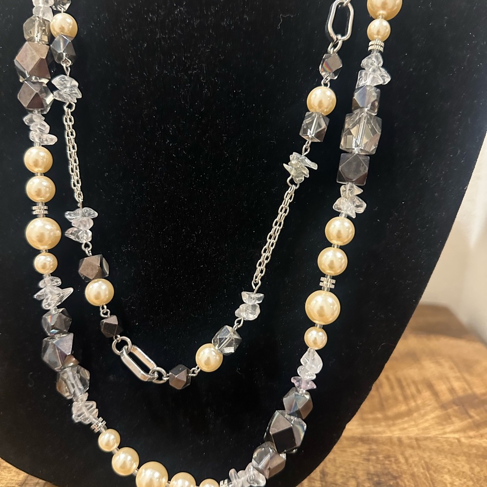Coldwater creek Elegant Pearl and Crystal Jewelry Set necklace earrings - Picture 3 of 5
